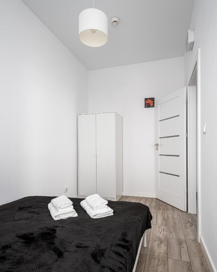 Apartamento Apartament Ks Wola Prymasa 407 Varsovia Exterior foto