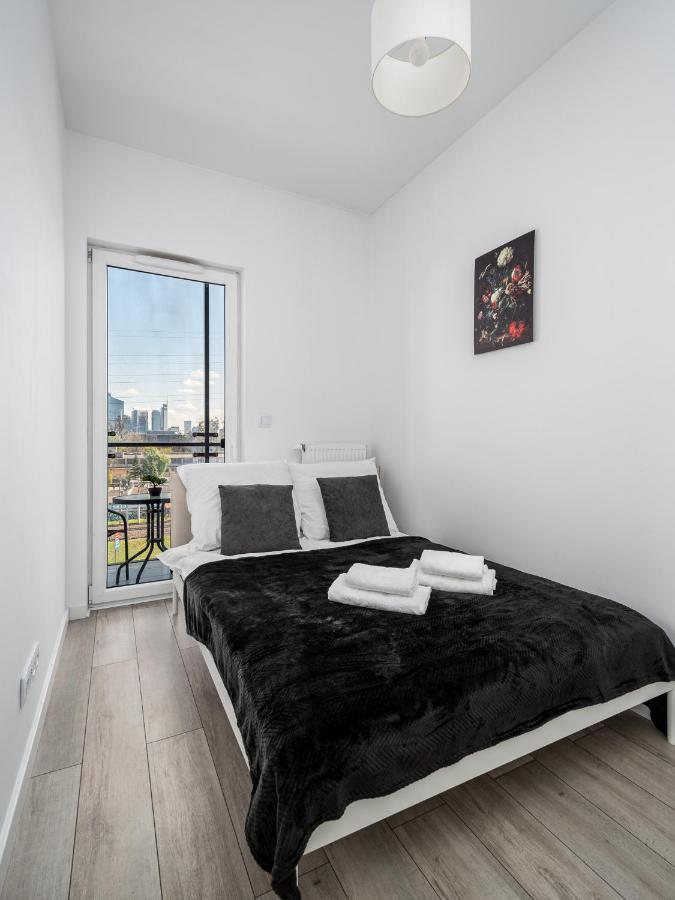 Apartamento Apartament Ks Wola Prymasa 407 Varsovia Exterior foto