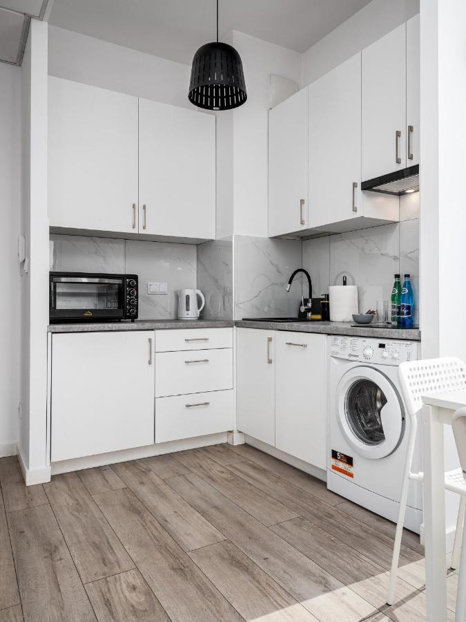 Apartamento Apartament Ks Wola Prymasa 407 Varsovia Exterior foto